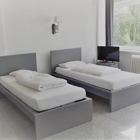 Mehrbett-Apartment 5 Citynah, Einfache Ausstattung